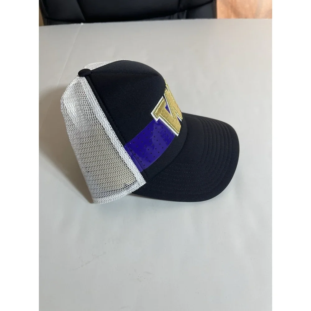 Adidas Washington Huskies Foam Front Vented NCAA Trucker Snapback Hat Cap NEW